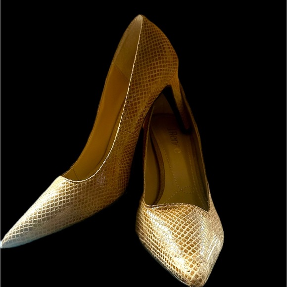 J. RENEE TAN SNAKE SKIN HEELS SIZE 8.5 M - Picture 4 of 6